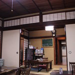 うどん三昧 とく彦 - とく彦・ふすまのある家中