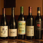 Tisanti Syou And Kositu Daining Guragara - 山梨県産の赤ワインも20種類以上の充実のラインナップ。