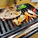 Yakiniku Dokushaku - 焼きます！