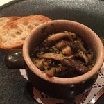 アンフォラ - 牡蠣とキノコの香味バター