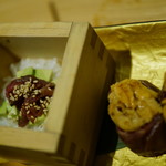 ぬる燗佐藤 - アボガド肉 枡寿司・肉うに軍艦