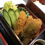 まち野寿司 - カキフライででぇ～ん