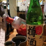 Saizou - ３杯目には日本酒を！吉乃川の樽酒は嬉しい