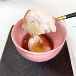 プレゼンテ スギ - ④苺と小豆（テリーヌにしたフォアグラとエスプーマした苺）