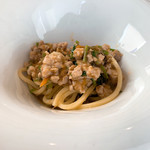 プレゼンテ スギ - ⑯～本日のパスタ～（オリーブオイル以外は千葉県産 自家製タリオリーニ イノシシ腿肉ミンチ トマト セリ）