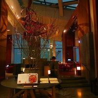 ザ タヴァン グリル＆ラウンジ - 