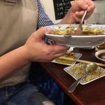 大衆中遊華食堂 八戒 - もりもり食べる人