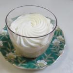 パティスリー アンサンブル - クレームランベルゼ２５０円。
            
            牛乳に生クリームを加え卵黄多めに使ってトローリとした食感を出したプリンです。