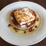 カフェ アクイーユ - 焼きマシュマロのパンケーキ