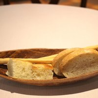 レオーネ・マルチアーノ - 自家製パン３種