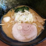 クリーミーTonkotsuラーメン 麺家神明 - 