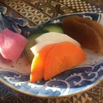 うなぎ亭 友栄 - お漬物。いつもの優しい味でいくらでも食べれます。