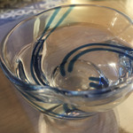 うなぎ亭 友栄 - 而今。一合分がなかったので残ってた一杯をサービスしてくれました。