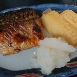 Machikadoya - 鯖の塩焼きに玉子焼き