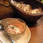 LUCE - 胡桃パンと生ハムのリエット