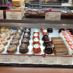 パティスリー ショコラトリー オーディネール - ショーケース③