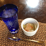 Haatsu Kafue - 前菜の柚子ジュース、野菜マリネ