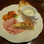 Suolo日本橋 - 前菜3品＋スープ＋ピザ