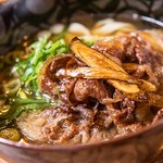 立ち呑みとうどん みのり - 極上！和牛肉うどん