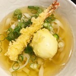 立ち呑みとうどん みのり - かけうどん＋エビ天＋半熟たまご天トッピング