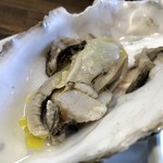ナガタ店 - 茹で牡蠣