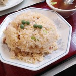 中国菜館 岡田屋 - チャーハンはオーソドックス