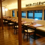 カルビ丼とスン豆腐専門店 韓丼 - 店内