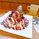 ガーデン カフェ - 2018年12月　厚焼きパンケーキ（ラズベリー＆チョコ）+ドリンクセットは紅茶【750+200円】