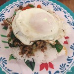 アムリタ食堂 - ガパオライス