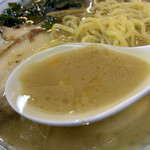 ラーメン 前田家 - 旨味たっぷりのスープ
