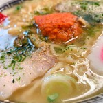 龍上海 - 赤湯からみそラーメン（接写）