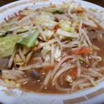 美うら食堂 - ホルモン定食(750円)　ホルモン炒めアップ