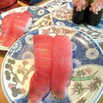 廻鮮寿司 塩釜港 - 生マグロ、ここ来たら絶対に外せない一品。