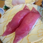 廻鮮寿司 塩釜港 - 中トロと活き〆メバル、中トロ滅茶苦茶美味しい！こんなに美味しい中トロ初めて食べました。
