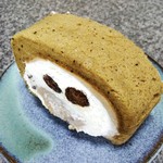 ハッピーベリー - 贅沢モンブランロール