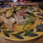 ワイン食堂 金の髭 - 岩手県より白金豚のパテ