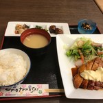 静岡餃子 鶏唐揚 きゃべつ - 