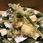 旬菜 おぐら家 - 行者にんにくと穴子の天ぷら