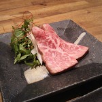 和牛 まつした - ●おまかせコース 8,500円(前菜・和牛ﾚｽﾃｰｷ・上塩ﾀﾝ・ﾈｷﾞ塩ﾀﾝｶﾙﾋﾞ・ｽﾃｰｷｶｯﾄ・焼しゃぶ・焼すき・ﾀﾚ焼・味噌焼比べ・和牛寿司)＋追加単品 ホルモン盛合せ 500円=9,000円 2019年01月