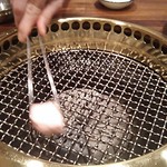 和牛 まつした - ●おまかせコース 8,500円(前菜・和牛ﾚｽﾃｰｷ・上塩ﾀﾝ・ﾈｷﾞ塩ﾀﾝｶﾙﾋﾞ・ｽﾃｰｷｶｯﾄ・焼しゃぶ・焼すき・ﾀﾚ焼・味噌焼比べ・和牛寿司)＋追加単品 ホルモン盛合せ 500円=9,000円 2019年01月