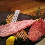 和牛 まつした - ●おまかせコース 8,500円(前菜・和牛ﾚｽﾃｰｷ・上塩ﾀﾝ・ﾈｷﾞ塩ﾀﾝｶﾙﾋﾞ・ｽﾃｰｷｶｯﾄ・焼しゃぶ・焼すき・ﾀﾚ焼・味噌焼比べ・和牛寿司)＋追加単品 ホルモン盛合せ 500円=9,000円 2019年01月