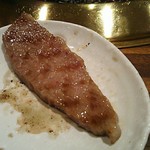 和牛 まつした - ●おまかせコース 8,500円(前菜・和牛ﾚｽﾃｰｷ・上塩ﾀﾝ・ﾈｷﾞ塩ﾀﾝｶﾙﾋﾞ・ｽﾃｰｷｶｯﾄ・焼しゃぶ・焼すき・ﾀﾚ焼・味噌焼比べ・和牛寿司)＋追加単品 ホルモン盛合せ 500円=9,000円 2019年01月