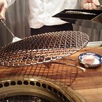 和牛 まつした - ●おまかせコース 8,500円(前菜・和牛ﾚｽﾃｰｷ・上塩ﾀﾝ・ﾈｷﾞ塩ﾀﾝｶﾙﾋﾞ・ｽﾃｰｷｶｯﾄ・焼しゃぶ・焼すき・ﾀﾚ焼・味噌焼比べ・和牛寿司)＋追加単品 ホルモン盛合せ 500円=9,000円 2019年01月