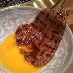 和牛 まつした - ●おまかせコース 8,500円(前菜・和牛ﾚｽﾃｰｷ・上塩ﾀﾝ・ﾈｷﾞ塩ﾀﾝｶﾙﾋﾞ・ｽﾃｰｷｶｯﾄ・焼しゃぶ・焼すき・ﾀﾚ焼・味噌焼比べ・和牛寿司)＋追加単品 ホルモン盛合せ 500円=9,000円 2019年01月