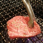 和牛 まつした - ●おまかせコース 8,500円(前菜・和牛ﾚｽﾃｰｷ・上塩ﾀﾝ・ﾈｷﾞ塩ﾀﾝｶﾙﾋﾞ・ｽﾃｰｷｶｯﾄ・焼しゃぶ・焼すき・ﾀﾚ焼・味噌焼比べ・和牛寿司)＋追加単品 ホルモン盛合せ 500円=9,000円 2019年01月