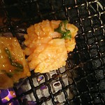 和牛 まつした - ●おまかせコース 8,500円(前菜・和牛ﾚｽﾃｰｷ・上塩ﾀﾝ・ﾈｷﾞ塩ﾀﾝｶﾙﾋﾞ・ｽﾃｰｷｶｯﾄ・焼しゃぶ・焼すき・ﾀﾚ焼・味噌焼比べ・和牛寿司)＋追加単品 ホルモン盛合せ 500円=9,000円 2019年01月