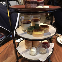 ザ タヴァン グリル＆ラウンジ - 