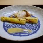 道人 - 古染付の器に映える