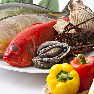 海鮮なども厳選した食材でご用意しております