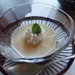 鰻割烹 伊豆栄 - 豆腐っぽいババロア風デザート